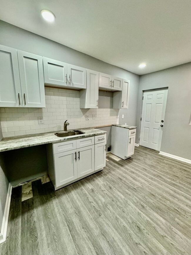 Building Photo - Anika Homes 3 Bedroom