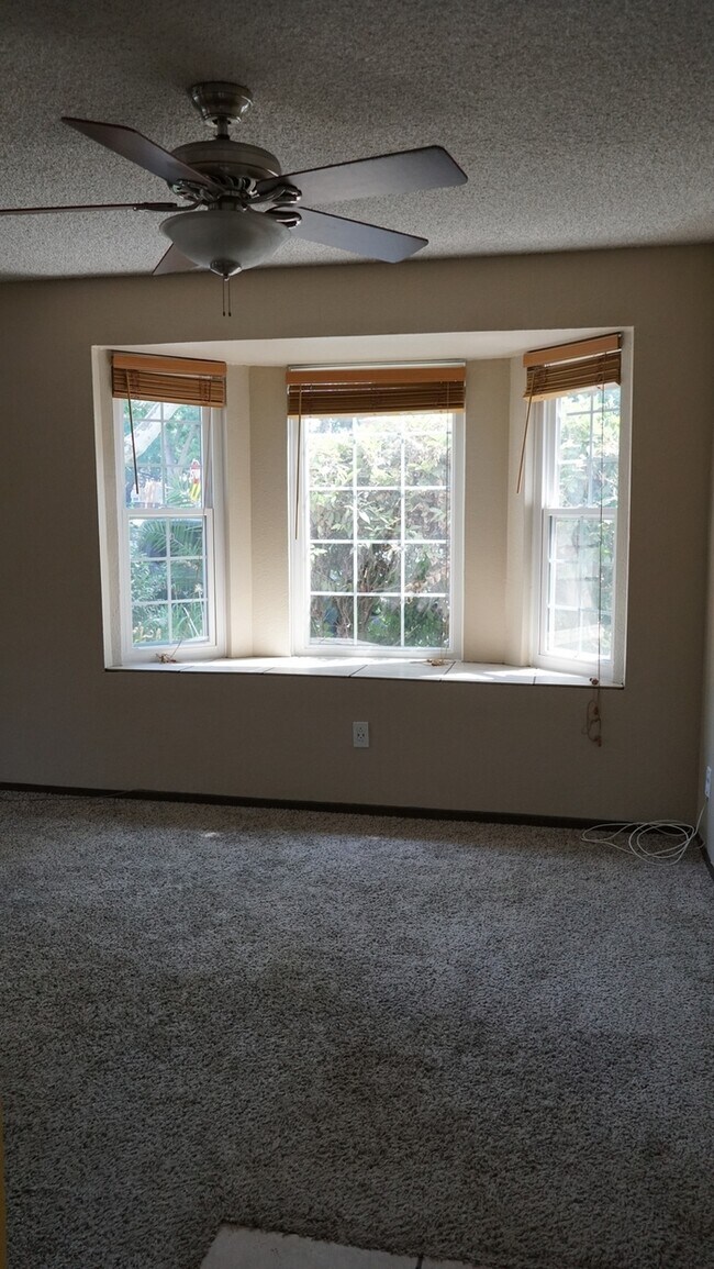 Foto del edificio - Charming 2 bed, 2.5 ba, 1250 sq. ft. duple...