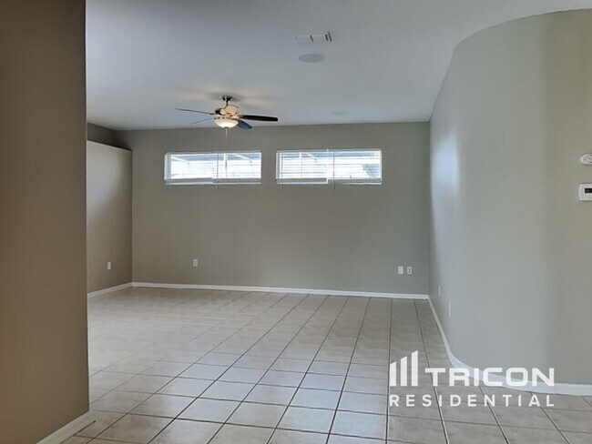 Foto del edificio - 10314 Fenceline Rd