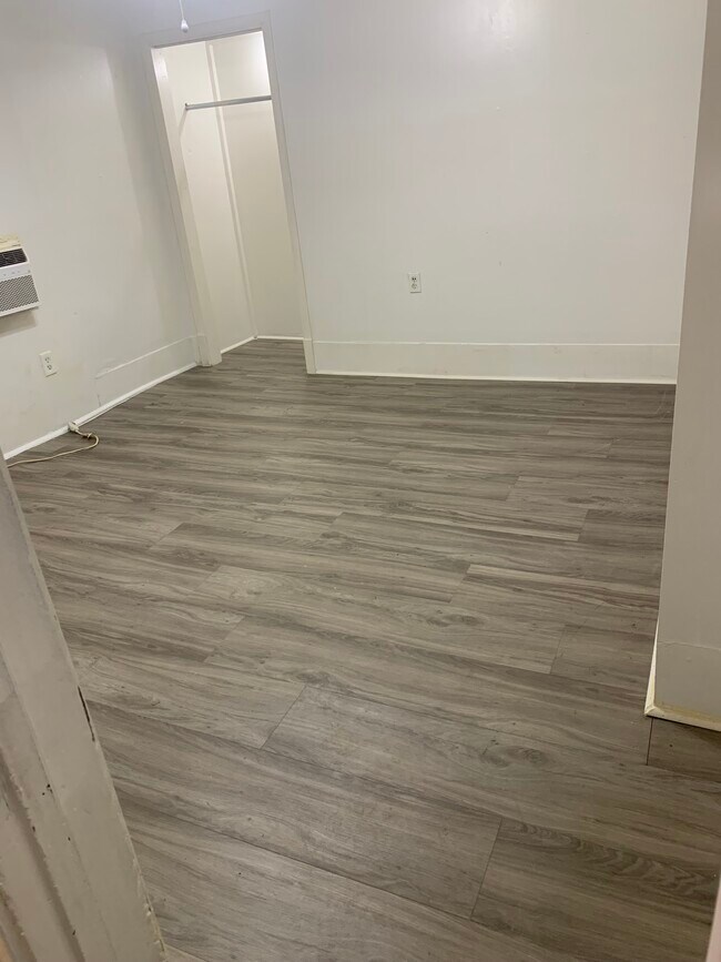 Foto del edificio - 311 Lee St W