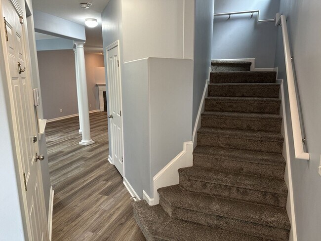 Foto del edificio - 250 Summer Hill Way