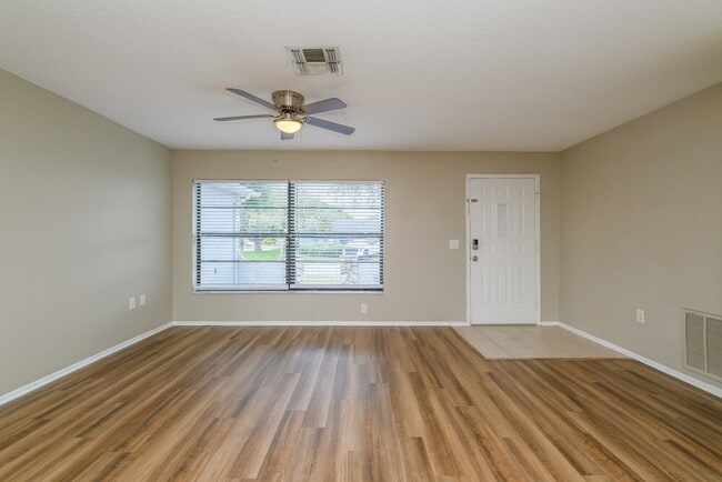 Foto del edificio - 7643 Limington Dr