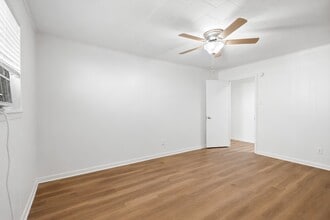 Building Photo - 206 Parmley Dr