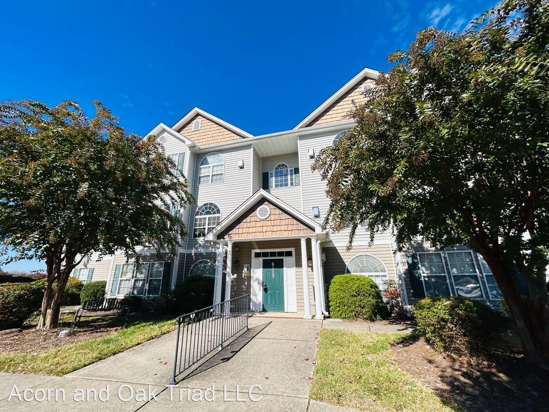 Foto principal - 2 br, 2 bath House - 6113 Hedgecock circle...