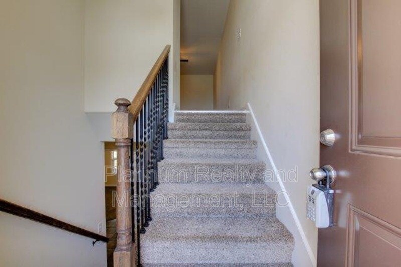 1718 Thistlewood Dr Unit G, Clarksville, TN 37042 Condo for Rent in