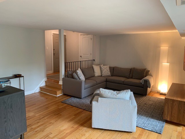 Foto del edificio - 10853 Amherst Ave