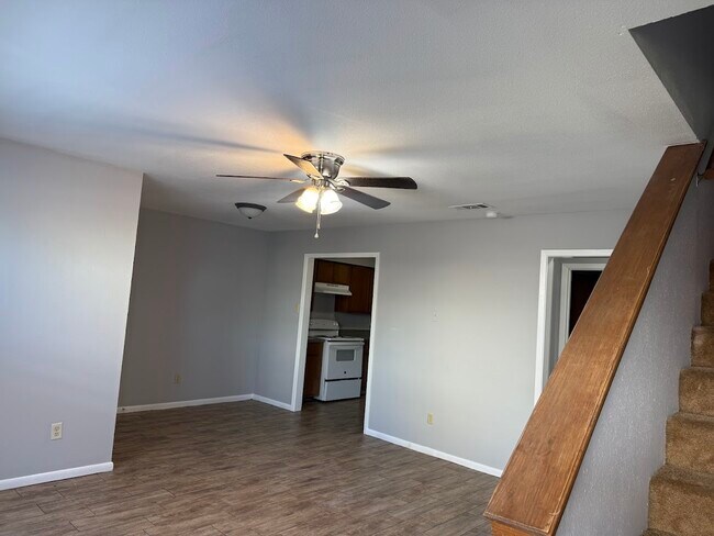 Foto del edificio - 2819 Longmire Dr
