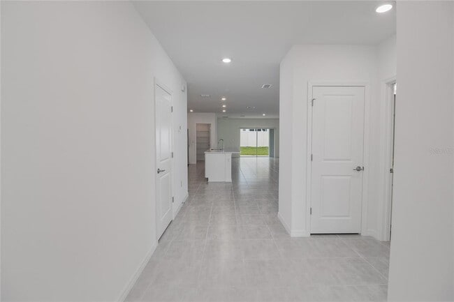 Building Photo - 2068 Babbling Brk Blvd