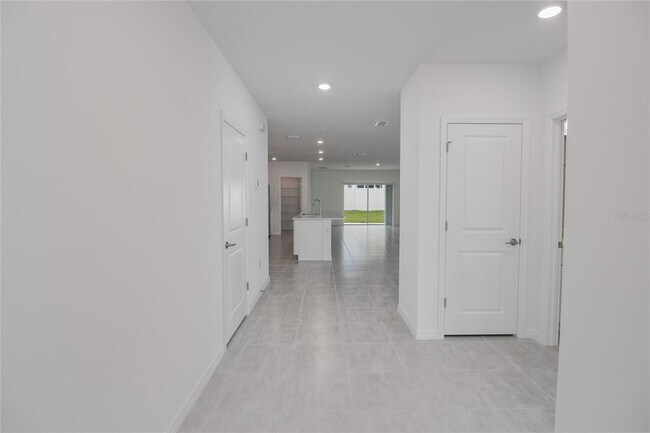 Foto del edificio - 2068 Babbling Brk Blvd