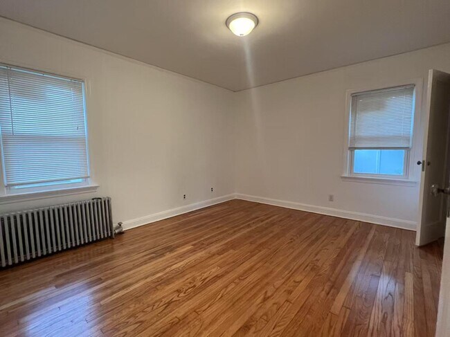 Foto del edificio - 31 Evergreen Ln