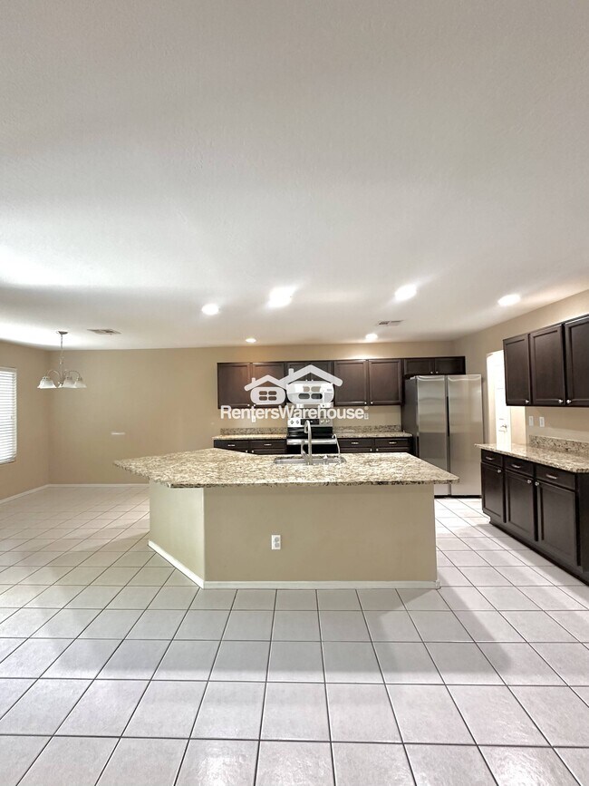 Foto del edificio - 9017 W Yukon Dr