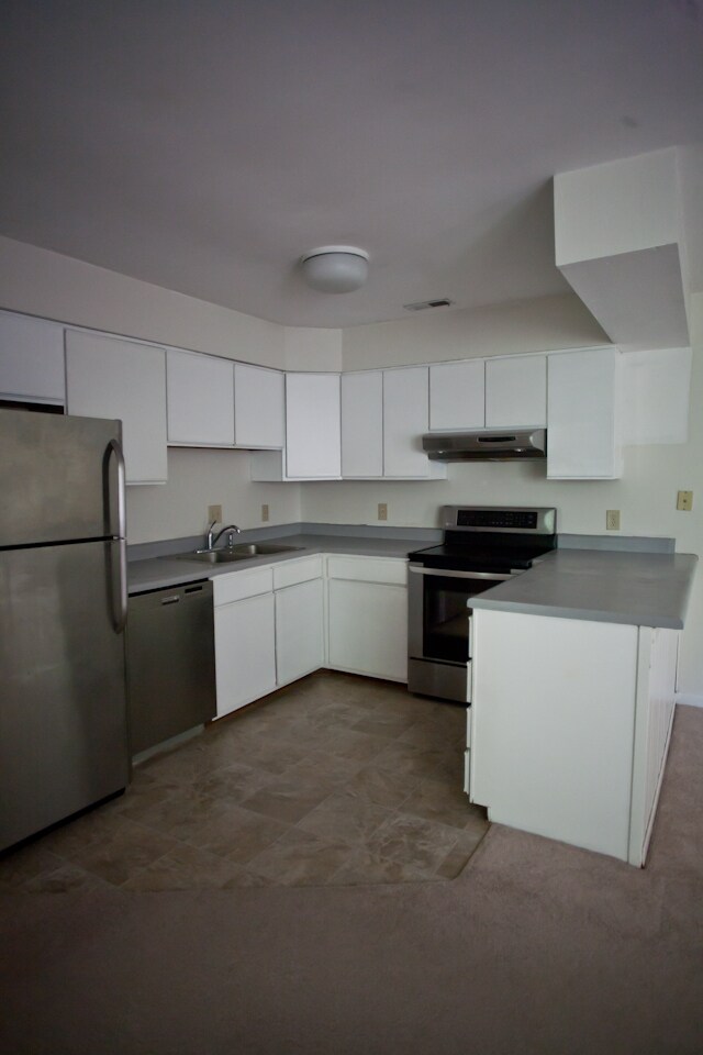 Building Photo - Modern 2BR Condo in Finley Forest | Pool, Tennis & Prime UNC Access