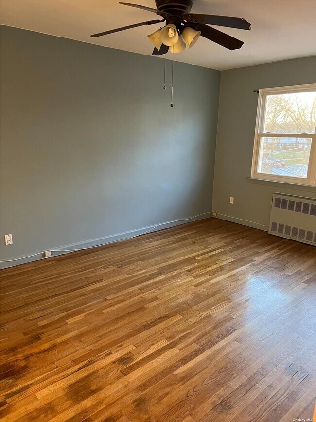 6746 222nd St, Queens, NY 11364 House Rental in Queens, NY