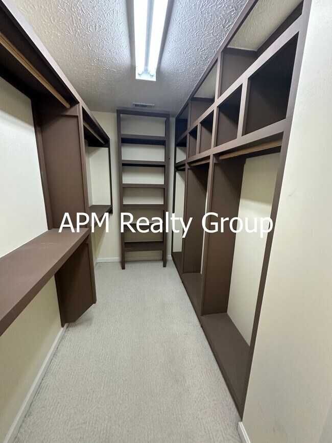 Foto del edificio - 109 Rolling Creek Cir