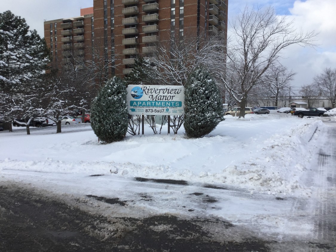 Building Photo - Riverview Manor Apartments