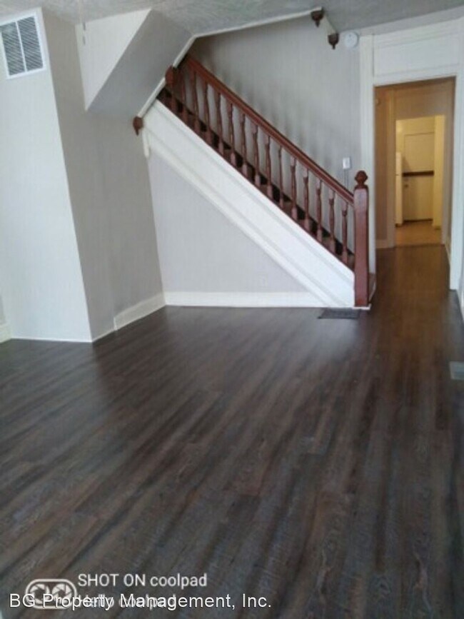 Building Photo - 3 br, 1 bath House - 2118 Walbrook Avenue