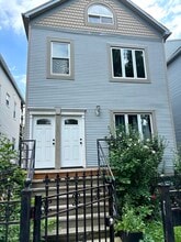 Building Photo - 1653 N Richmond St