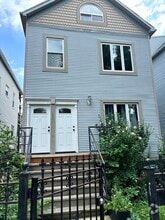 Building Photo - 1653 N Richmond St