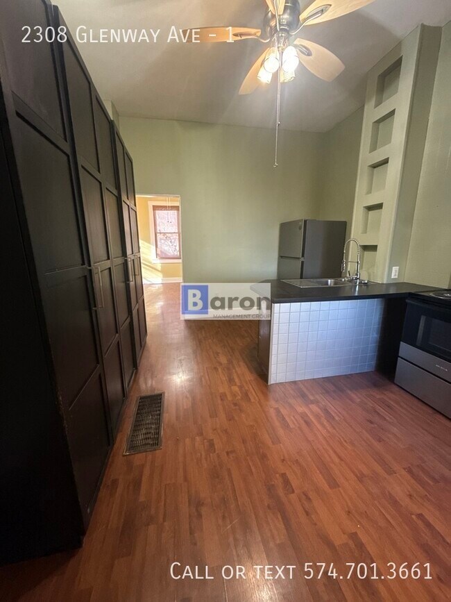 Foto del edificio - 2308 Glenway Ave