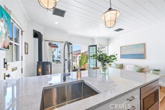 Foto del edificio - 358 Cliff Dr