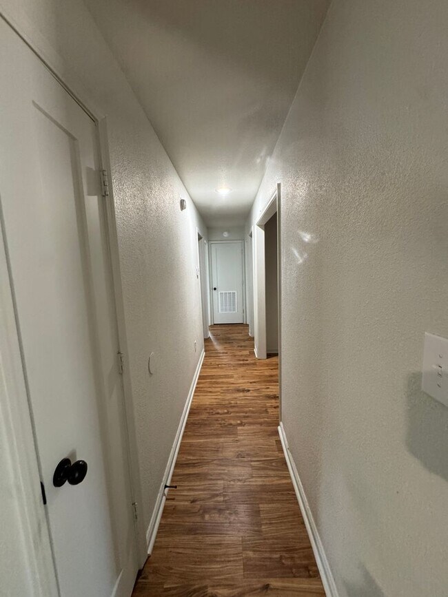 Foto del edificio - REMODELED 3/1  apartment in Trumann AVAILA...