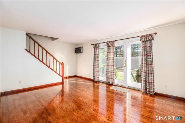 Foto del edificio - 62 Old Farms Ln