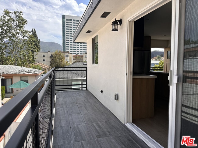 Building Photo - 3807 W Heffron Dr