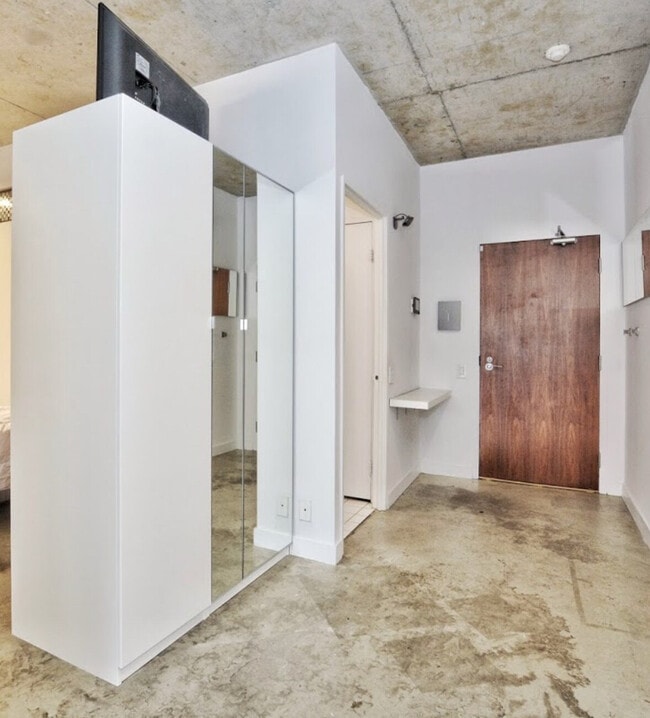 Building Photo - 25 Gore Vale Ave