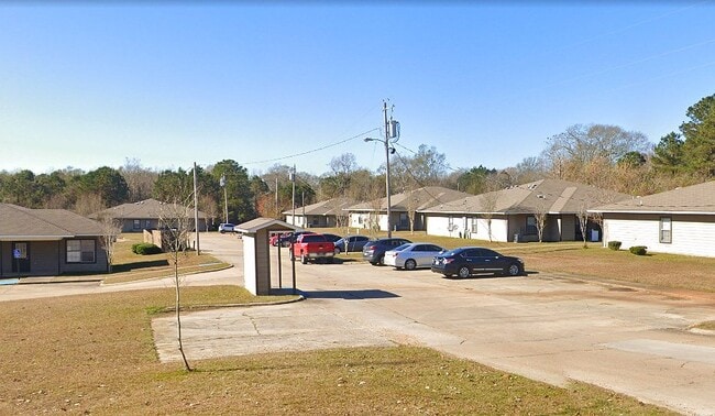 Building Photo - 1185 Berthadale Rd