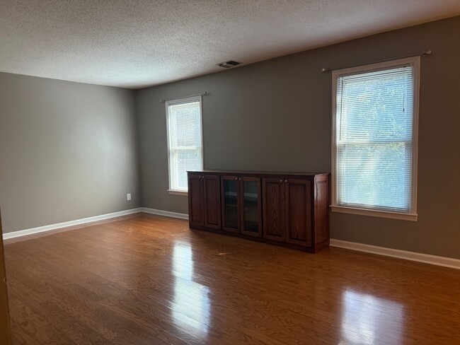 Foto del edificio - 2092 Woodlawn Dr SW