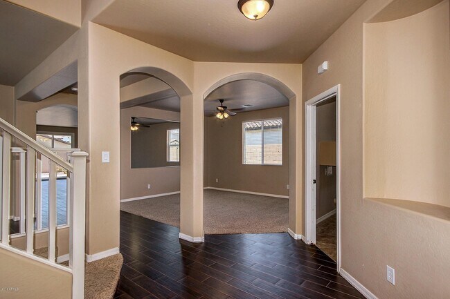 Building Photo - 2542 N Riley Rd