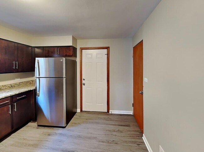 Foto del edificio - 3545 Wesley Ave