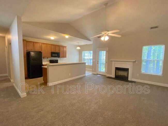 Building Photo - 104 Heatherlock St