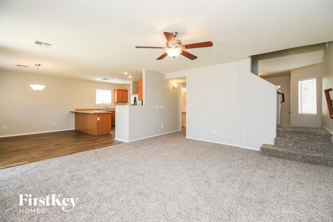 Building Photo - 313 W Hereford Dr