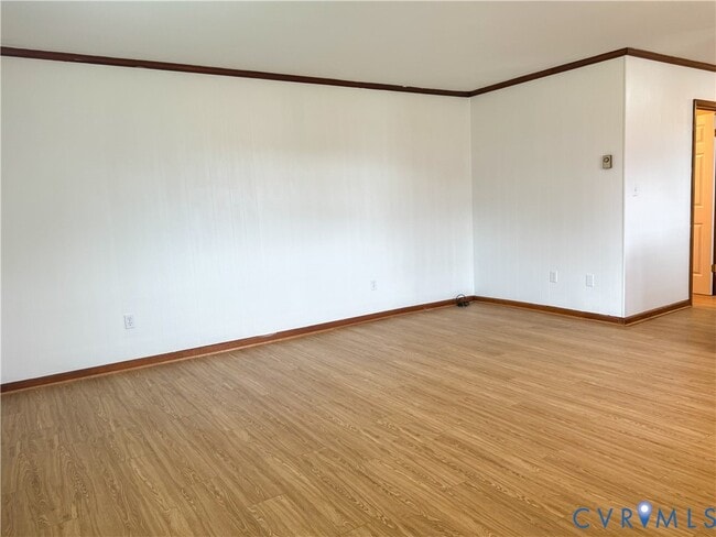 Foto del edificio - 101 Lyons Ave