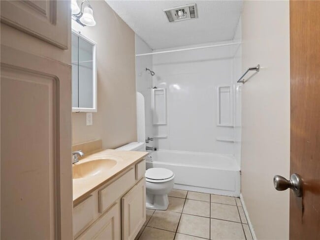 Building Photo - 400 Voters Rd