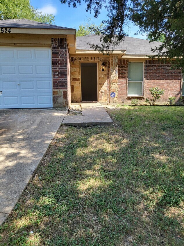 Foto principal - 2524 Kirkley St