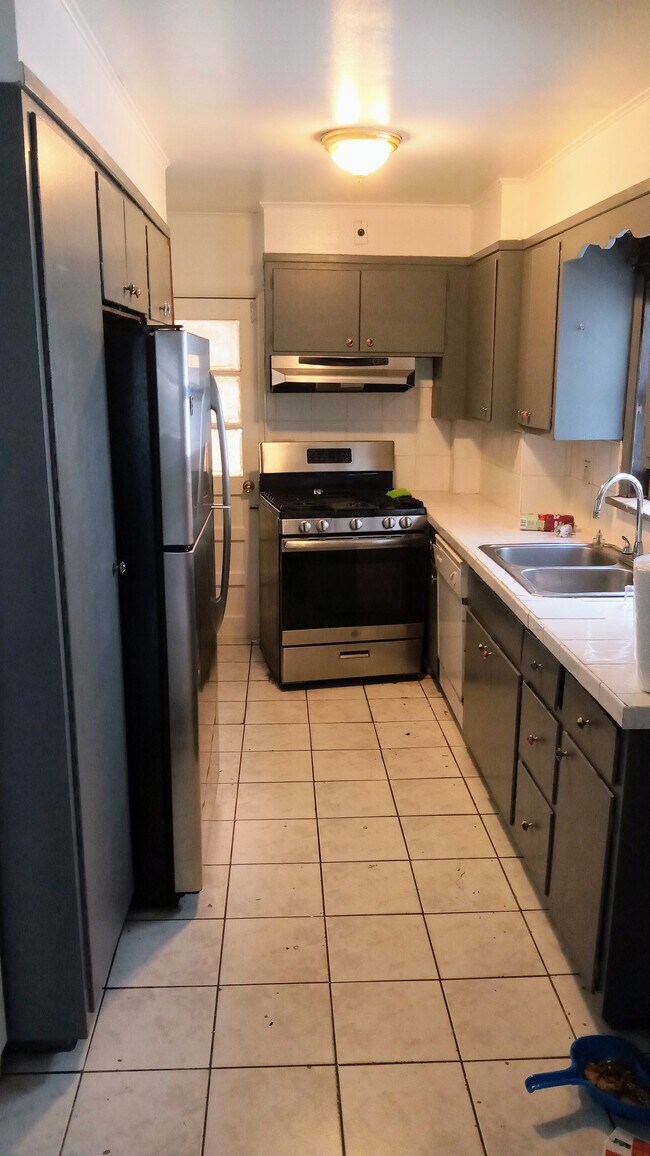 Foto del edificio - 540 N Terrace Ave
