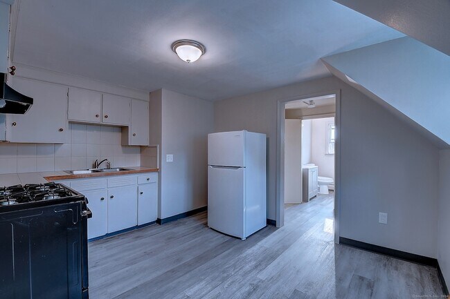 Foto del edificio - 93 Meadow St
