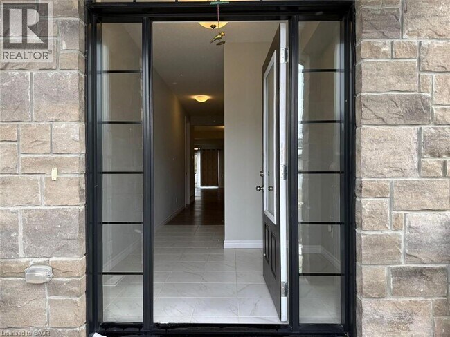 Building Photo - 174 Forest Creek Dr