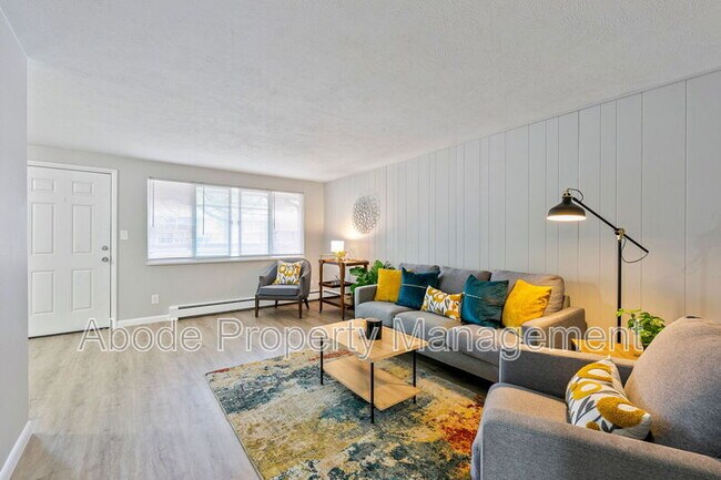 Foto del edificio - 462 W 10th St