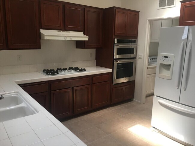 Building Photo - The Colony 55+