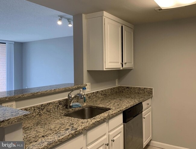 Building Photo - 11710 Old Georgetown Rd