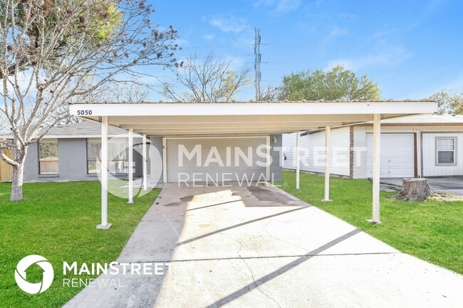 Building Photo - 5050 Gordon Cooper Dr