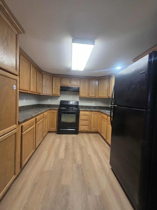 Foto del edificio - 936 W 8th St