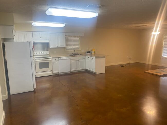 Foto del edificio - 2171 McGee Rd