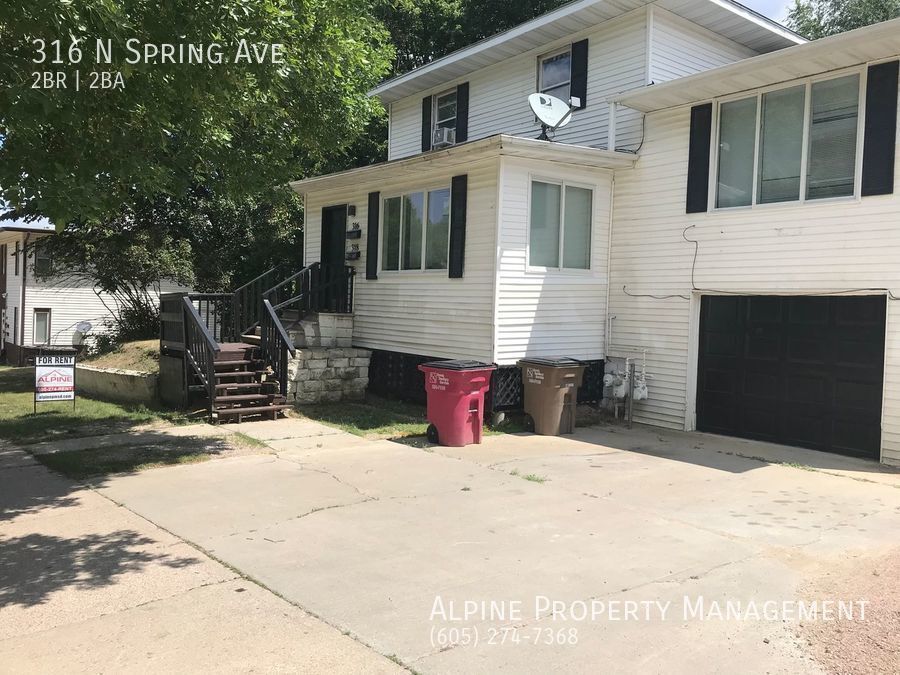 Primary Photo - 2 Bed/2 Bath Apartment Near Downtown!