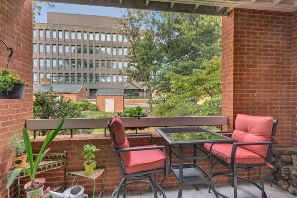 Foto principal - 806 E Jefferson St