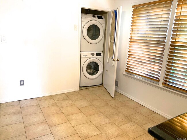 Foto del edificio - 15-58-58 215th St