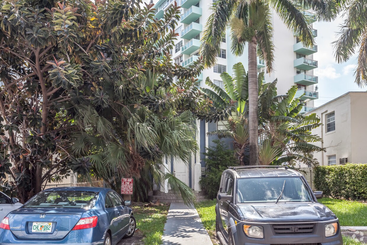 Foto del edificio - 620 NE 34th St